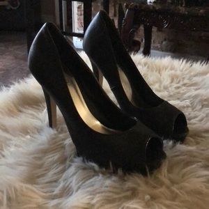5/$10 💐 Open toe heels